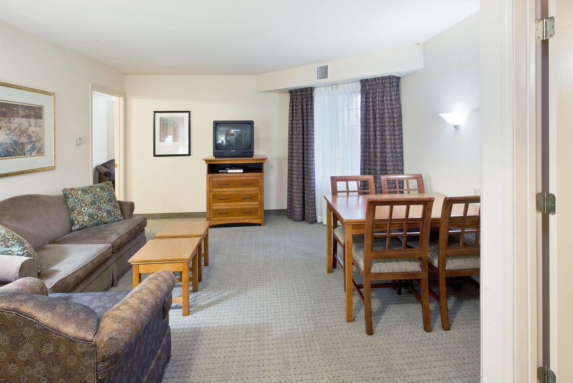 Homewood Suites By Hilton Portland Airport Bilik gambar